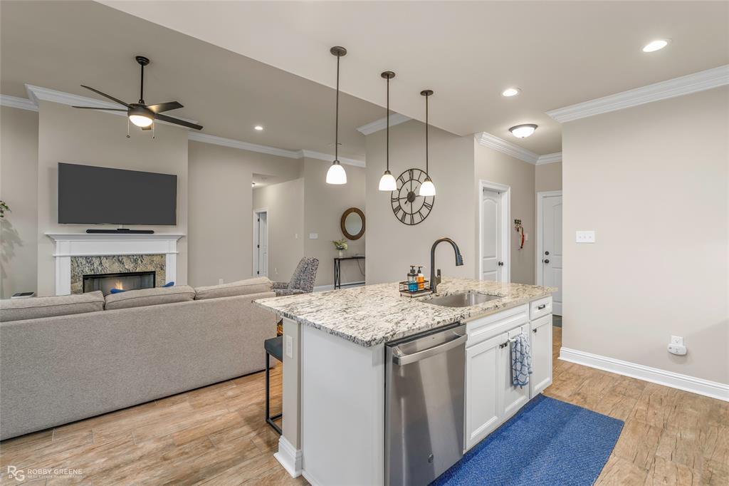 122 Brimestone Loop Property Photo 7