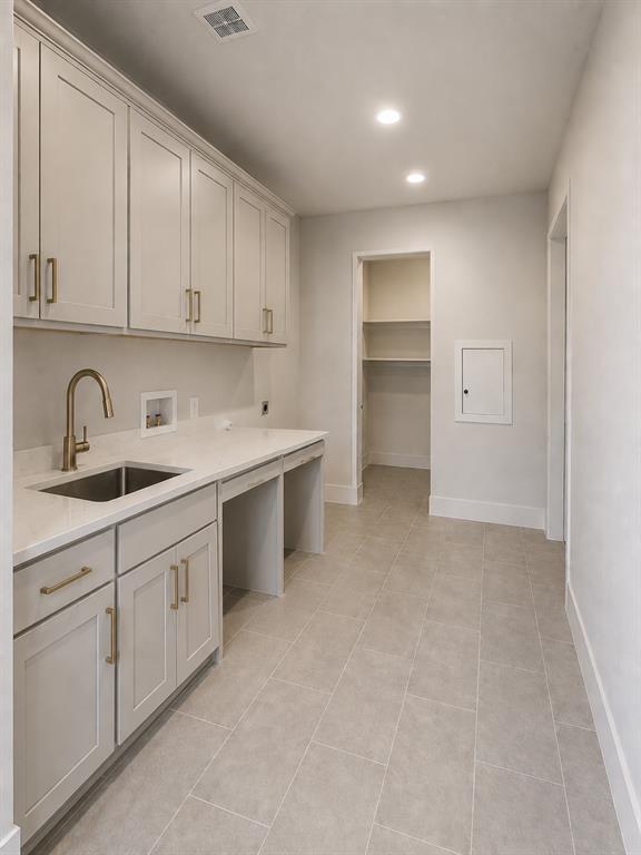 2708 Southbay Circle Property Photo 3