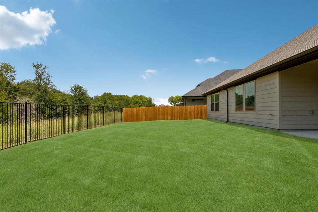 1870 Balfour Bend Property Photo 33