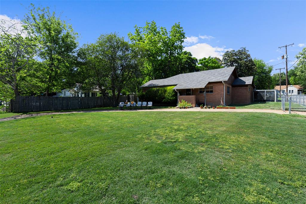 500 W Marshall Avenue Property Photo 1
