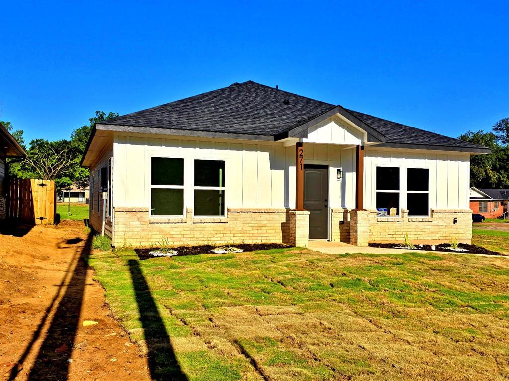 271 11th Street Property Photo 11