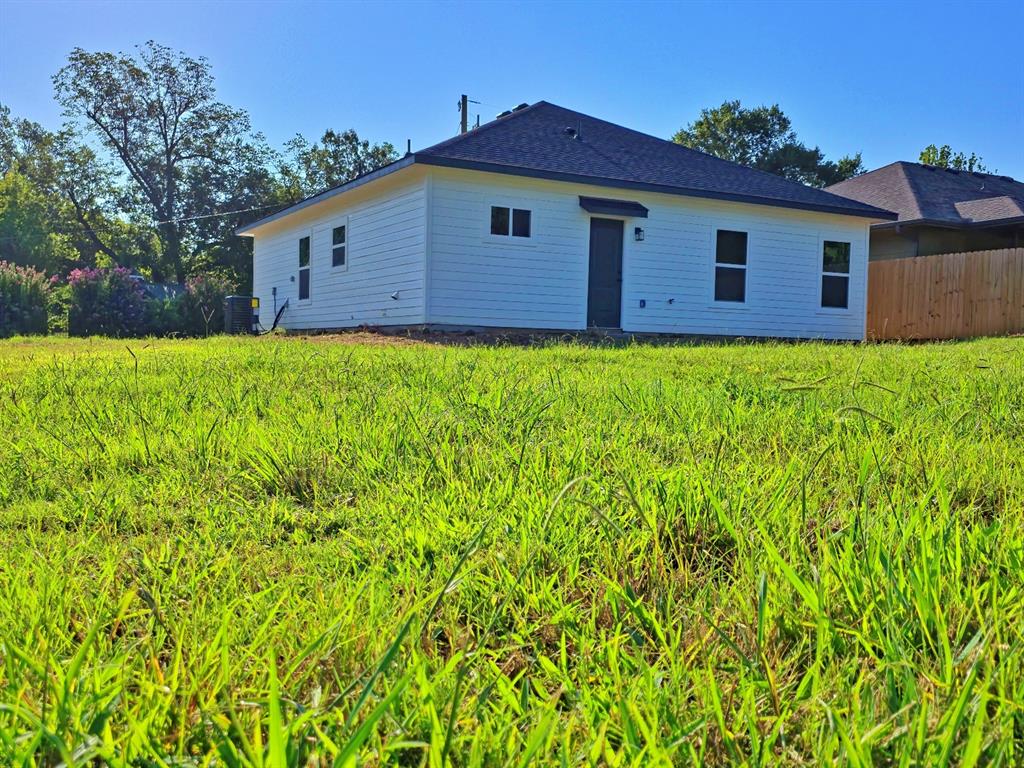 271 11th Street Property Photo 15