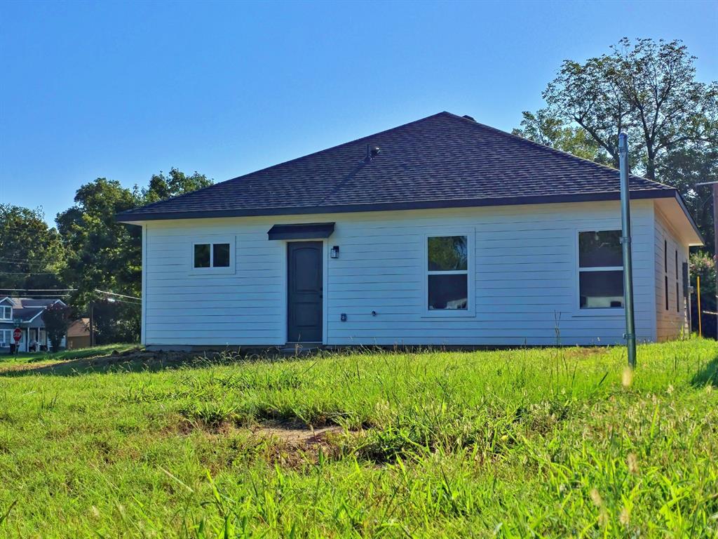 271 11th Street Property Photo 17