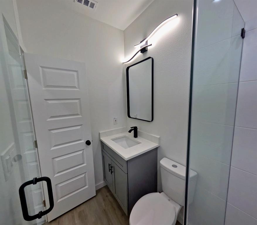 264 10th Street Property Photo 8