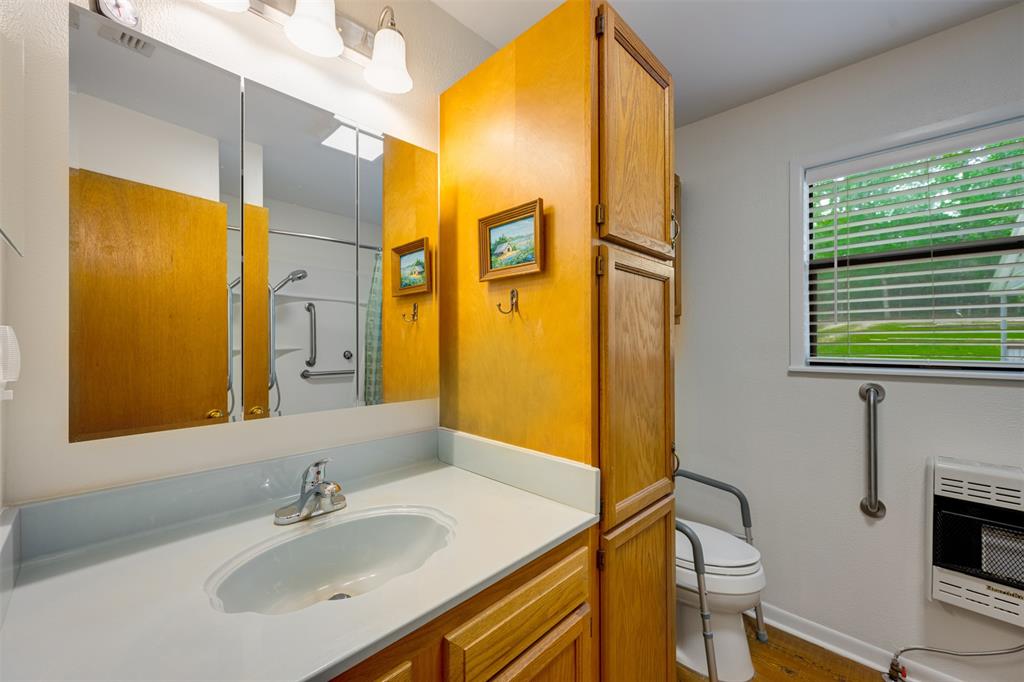 20 Waco Property Photo 19
