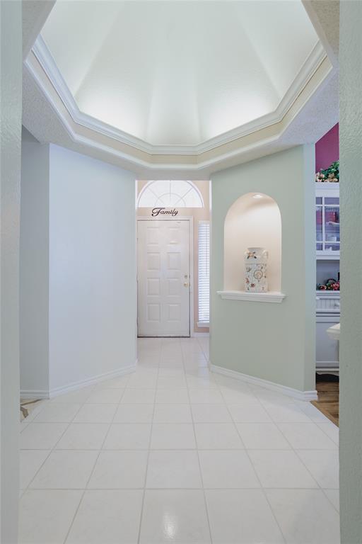 7115 Oaklawn Property Photo 4