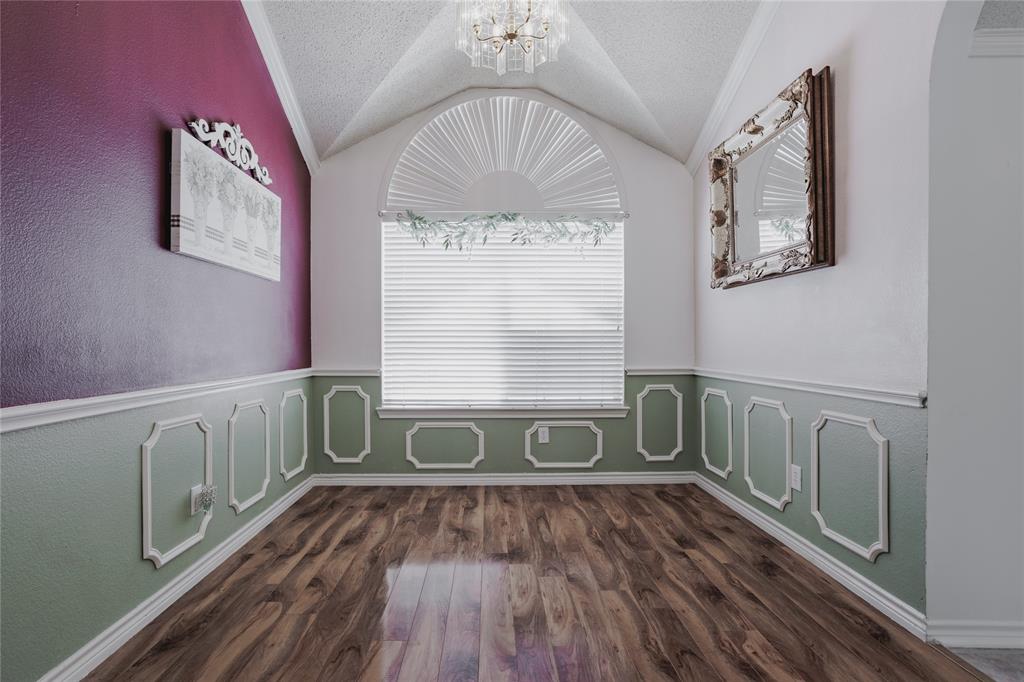 7115 Oaklawn Property Photo 6