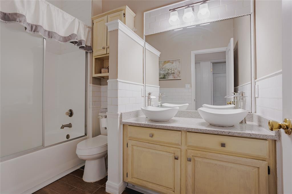 7115 Oaklawn Property Photo 21