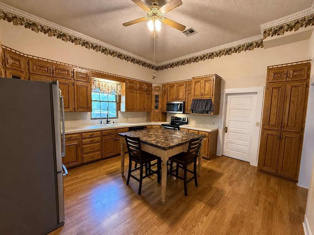 1708 S Wall Street Property Photo 14