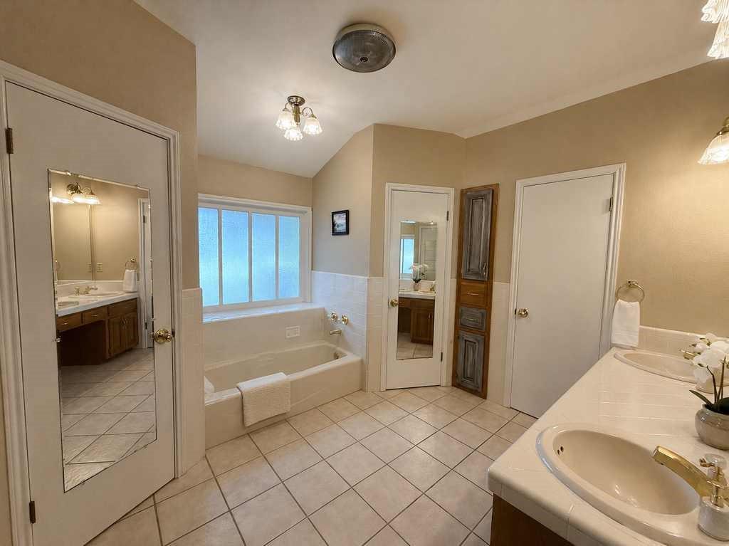 1708 S Wall Street Property Photo 17