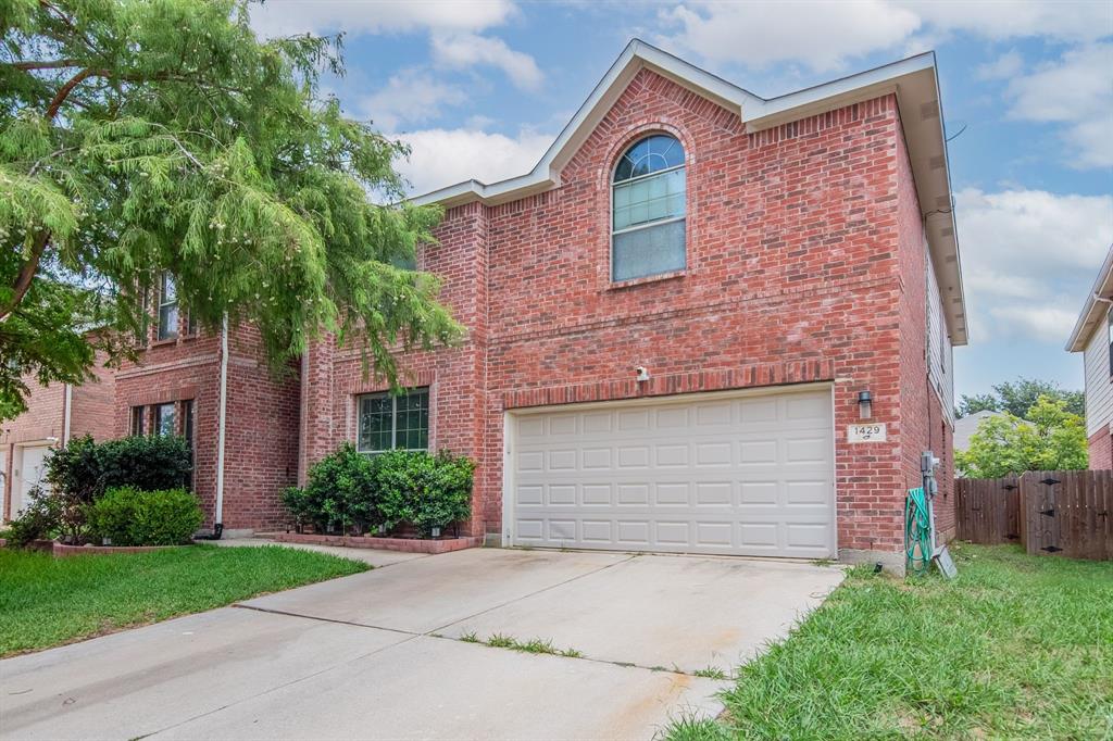 1429 Pepperidge Lane Property Photo 1
