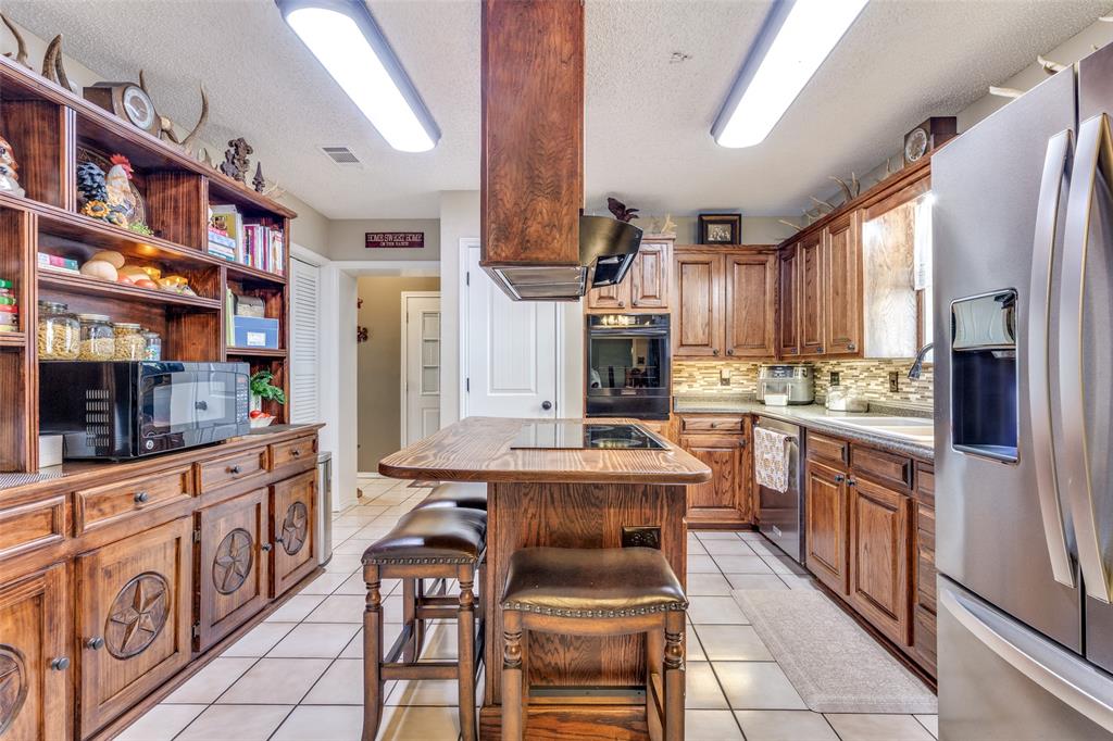 963 County Road 1340 Property Photo 8