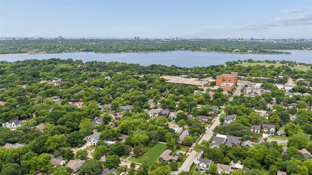 8819 Redondo Drive Property Photo 5