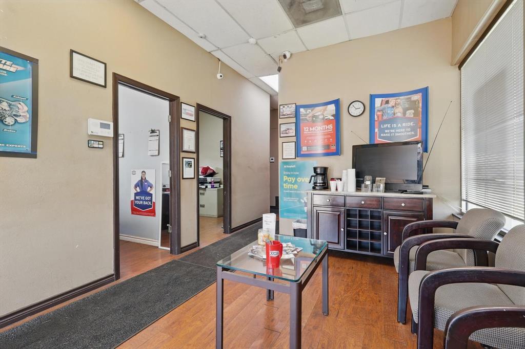 318 S Industrial Boulevard Property Photo 6