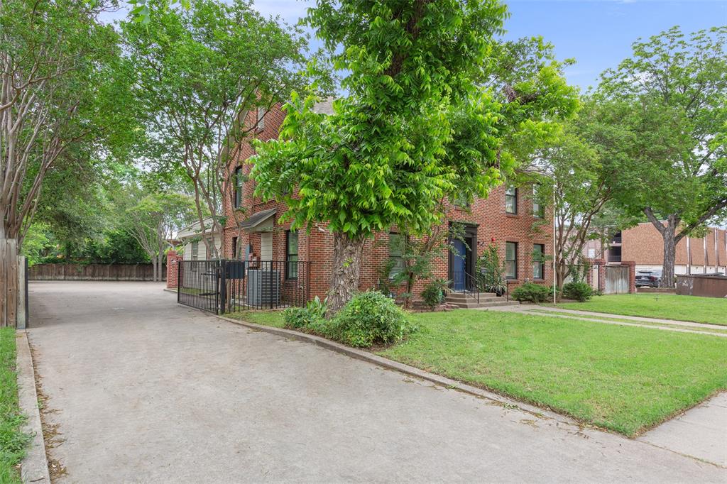 1500 S 10th Street Property Photo 4