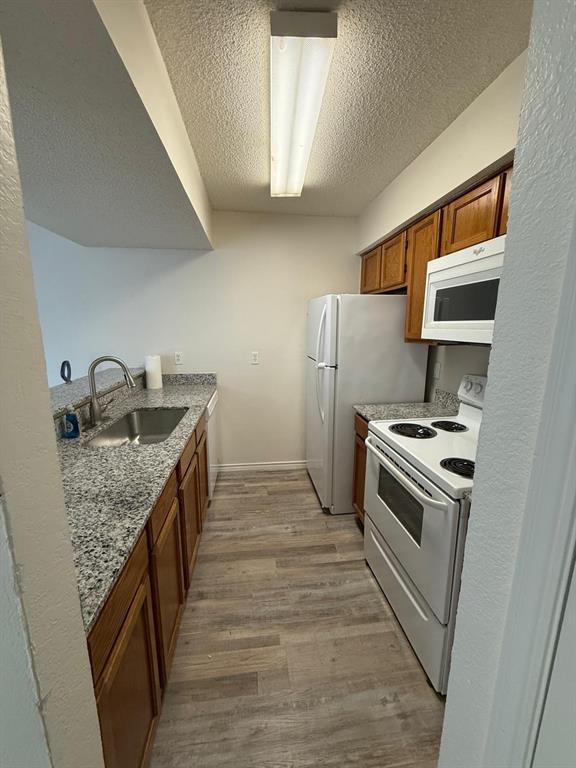9807 Walnut Street D 304 Property Photo 1