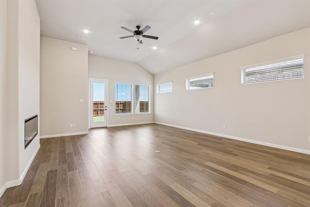 1037 Clayton Street Property Photo 5