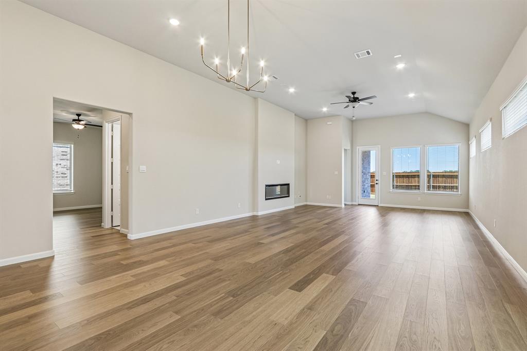 1037 Clayton Street Property Photo 6