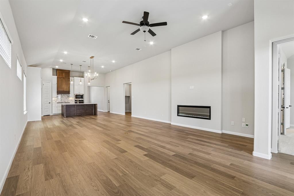 1037 Clayton Street Property Photo 7