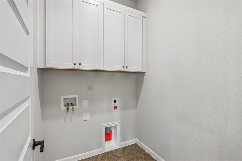 1037 Clayton Street Property Photo 15