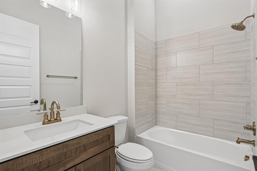 1037 Clayton Street Property Photo 18