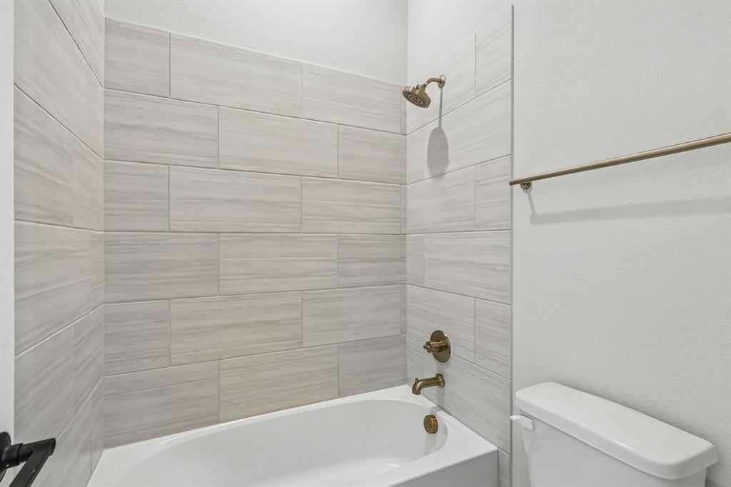 1037 Clayton Street Property Photo 20