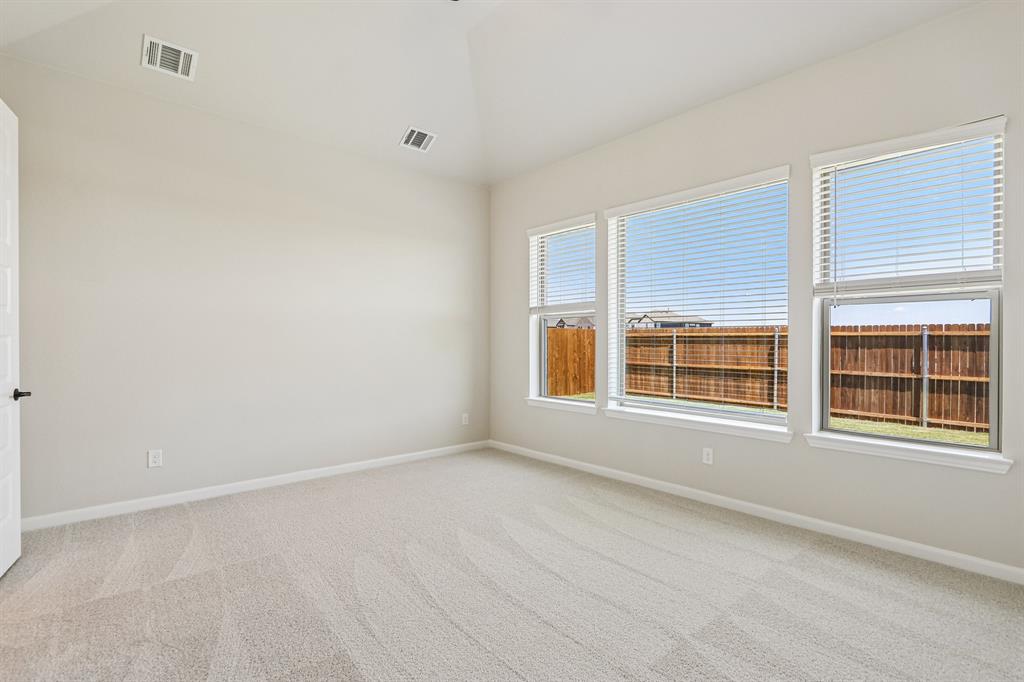 1037 Clayton Street Property Photo 27