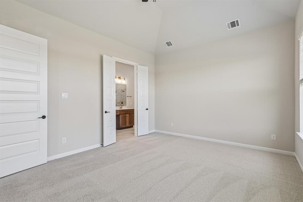 1037 Clayton Street Property Photo 28