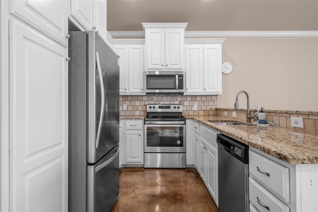 402 Spring Street Property Photo 6