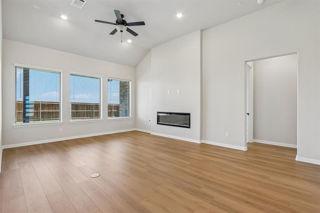 1041 Clayton Street Property Photo 6