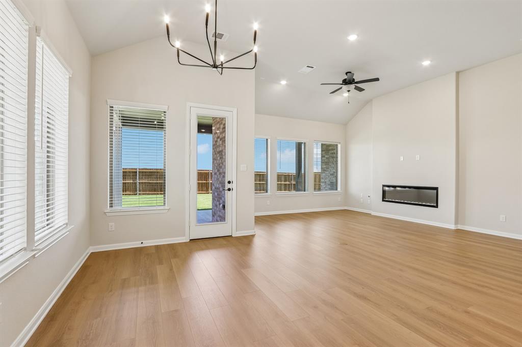 1041 Clayton Street Property Photo 7