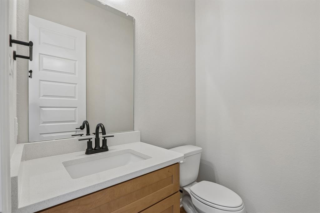 1041 Clayton Street Property Photo 17