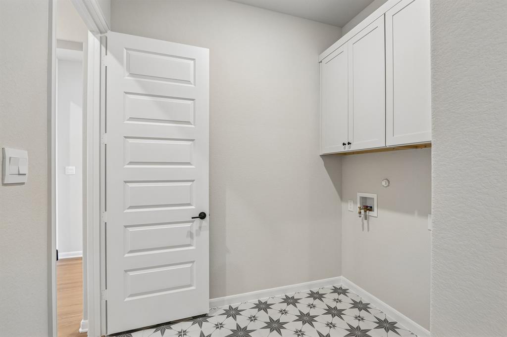 1041 Clayton Street Property Photo 19