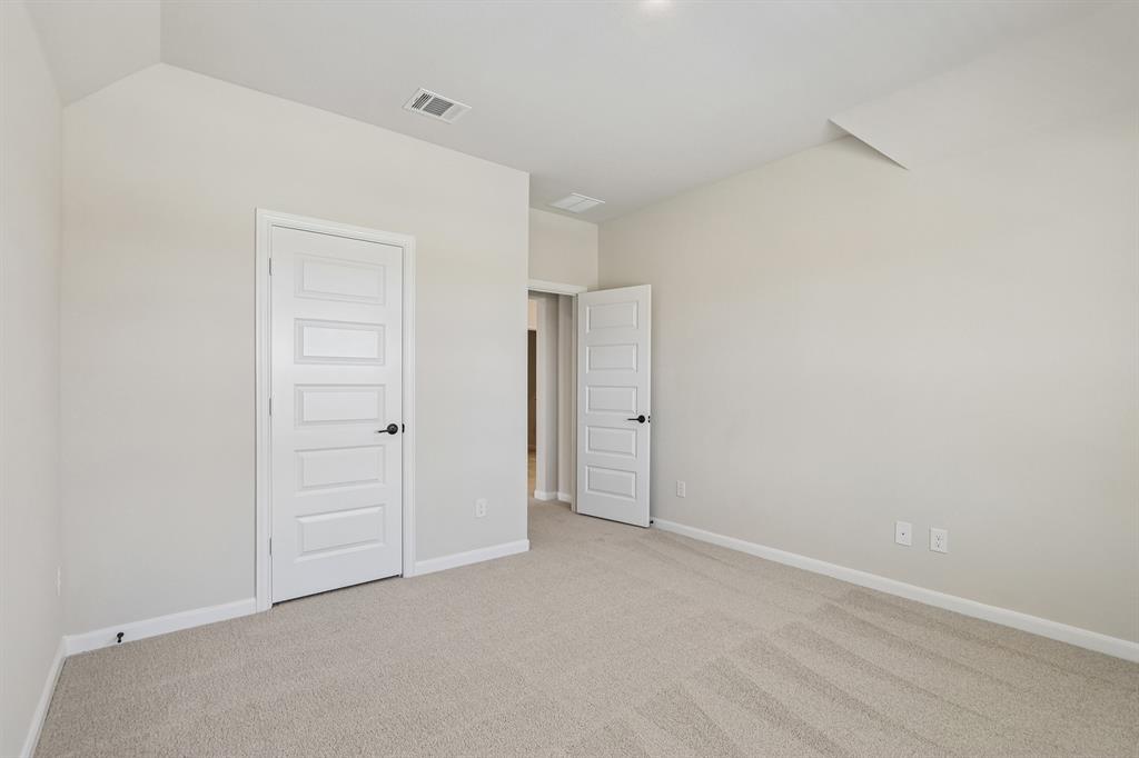 1041 Clayton Street Property Photo 28