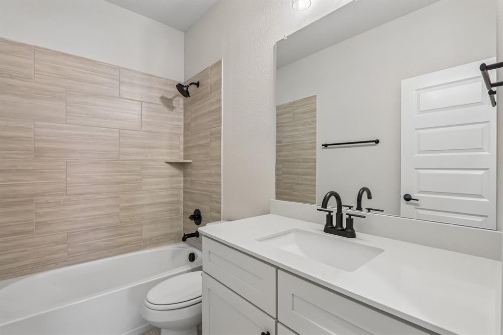 1041 Clayton Street Property Photo 30