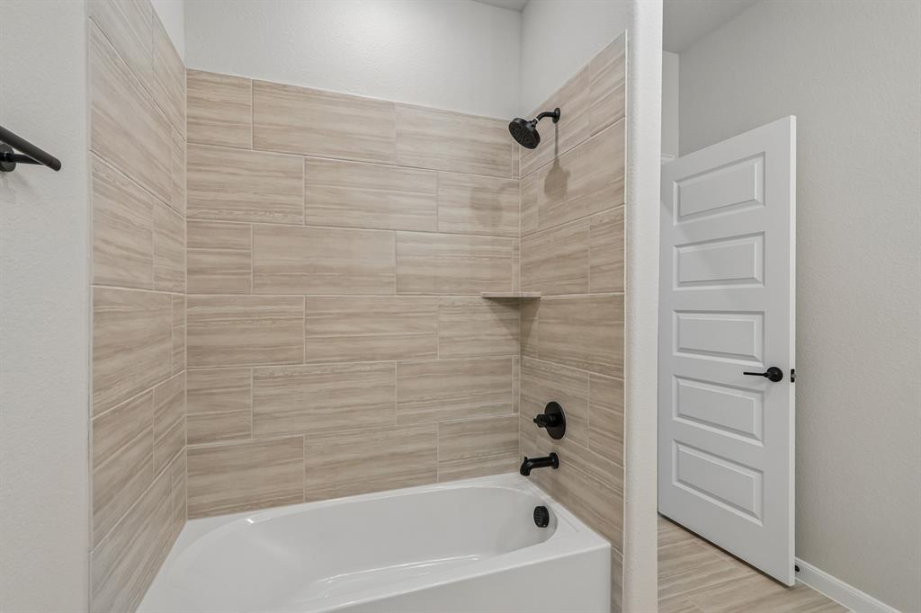1041 Clayton Street Property Photo 31
