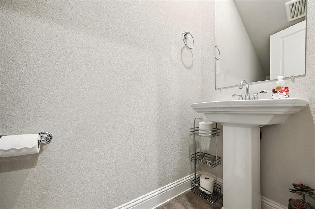 1160 Red Hawk Lane Property Photo 14