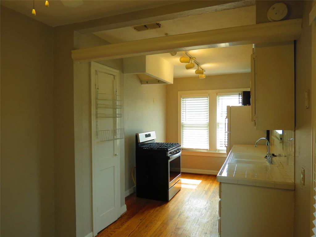 5944 Morningside Avenue Property Photo 13