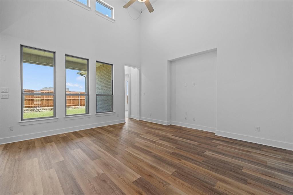 1009 Malachite Way Property Photo 13