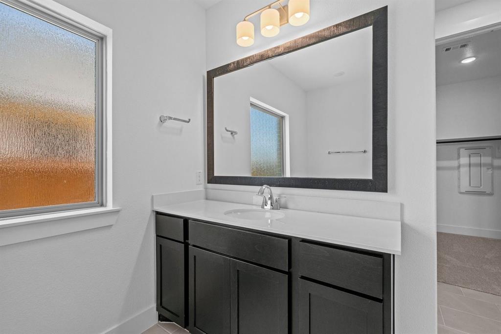 1009 Malachite Way Property Photo 21