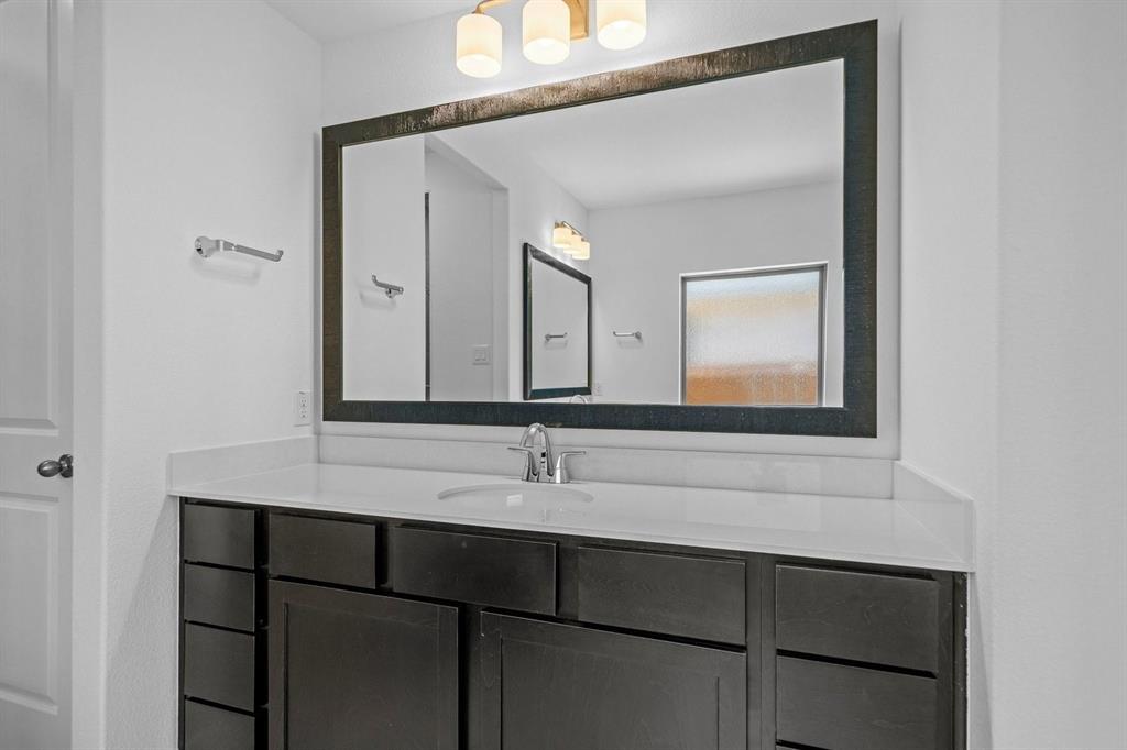 1009 Malachite Way Property Photo 22