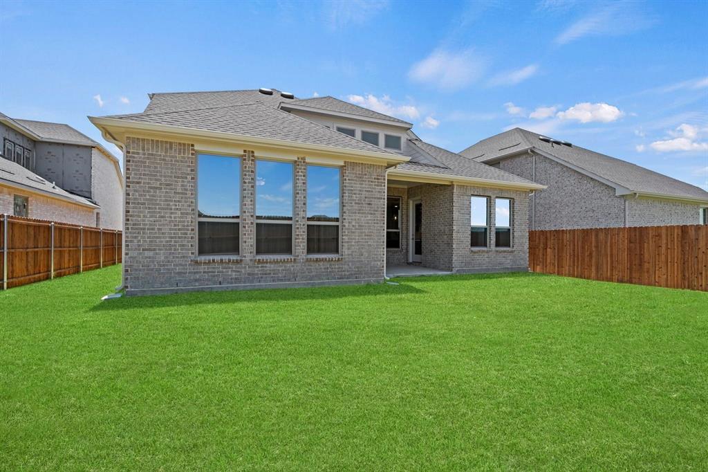 1009 Malachite Way Property Photo 34
