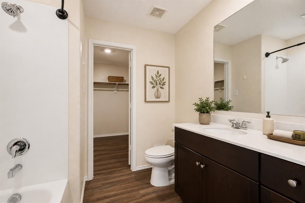 7509 Jackrabbit Avenue Property Photo 8