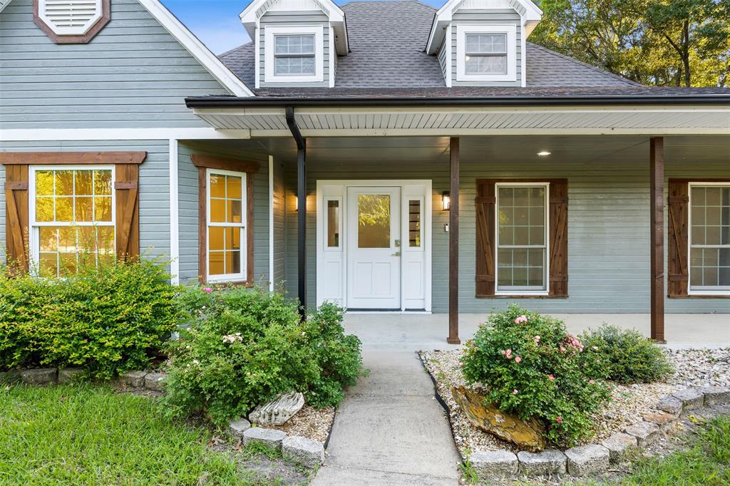 1044 E Woodridge Road