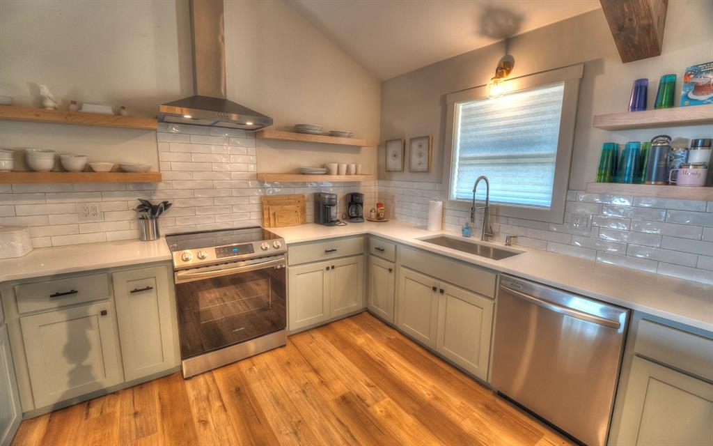 190 Oak Hill Drive Property Photo 9