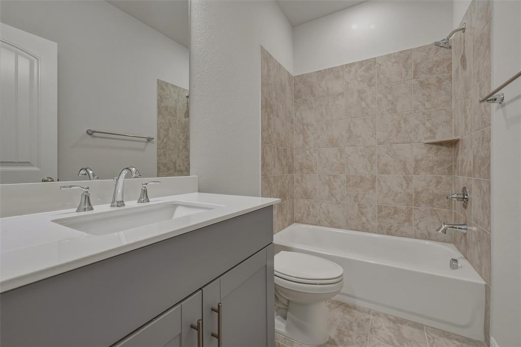 824 Elmstead Drive Property Photo 18