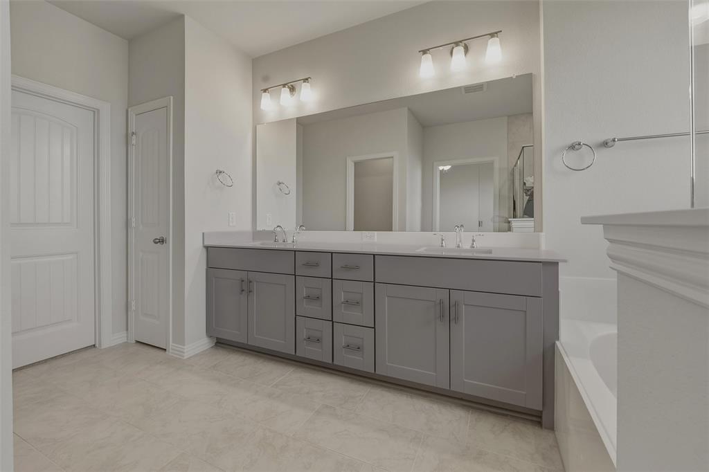 824 Elmstead Drive Property Photo 19