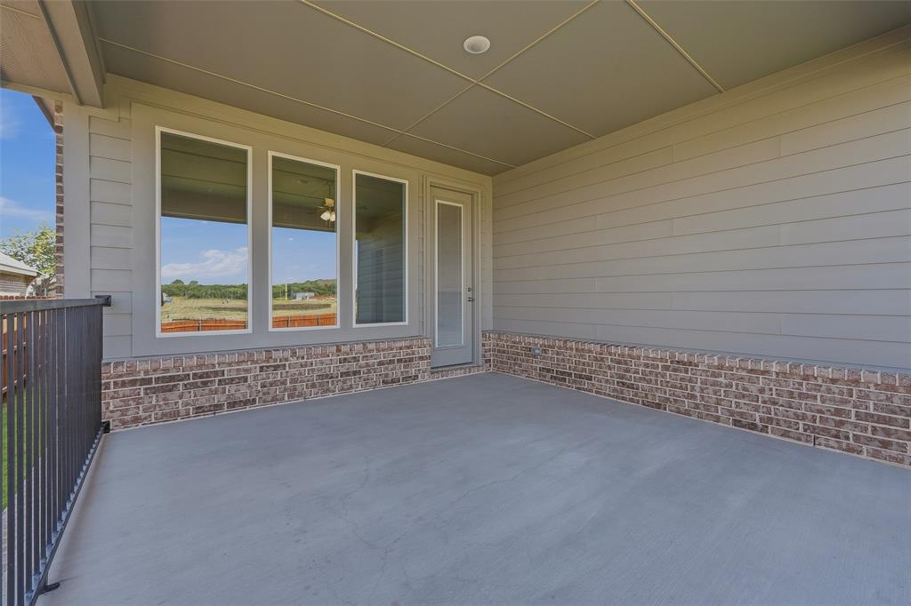 824 Elmstead Drive Property Photo 23