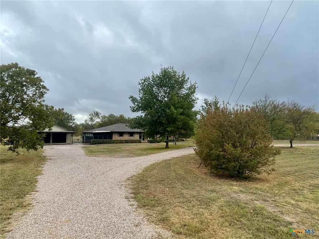 17941 Old 81 Property Photo 2