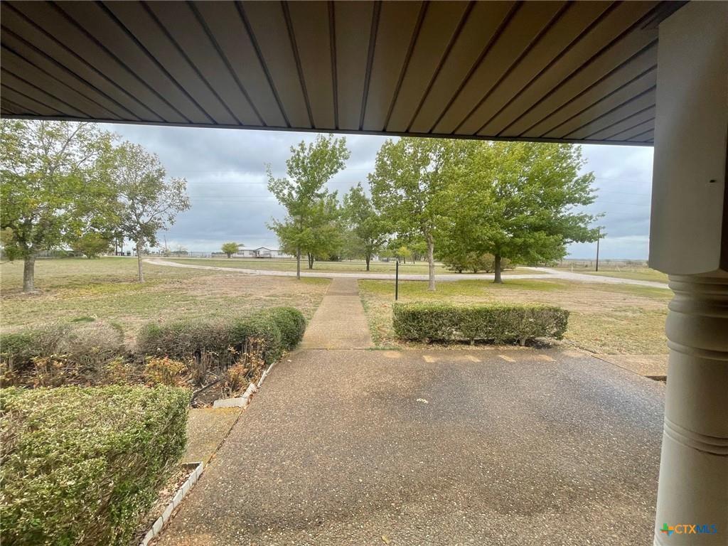 17941 Old 81 Property Photo 3